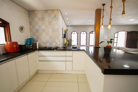 Casa para alugar com 275m², 4 quartos e 3 vagasCozinha