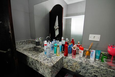 Casa para alugar com 275m², 4 quartos e 3 vagasBanheiro da Suíte 1