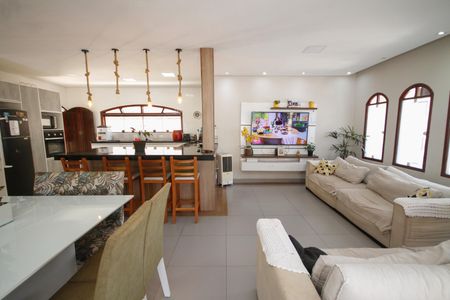 Casa para alugar com 275m², 4 quartos e 3 vagasSala