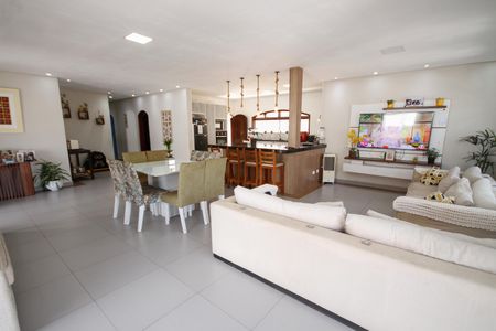 Sala de casa para alugar com 4 quartos, 275m² em Balneario Flórida, Praia Grande