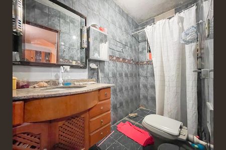 Casa à venda com 234m², 3 quartos e sem vagaBanheiro (Casa 1)