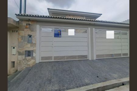 Casa à venda com 130m², 3 quartos e 4 vagasFachada