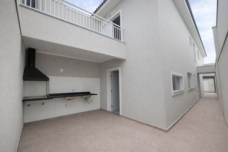 Quintal de casa à venda com 3 quartos, 130m² em Jardim das Flores, Osasco