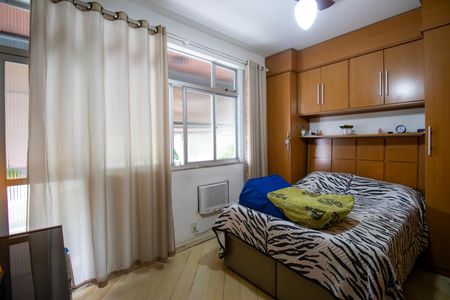 Apartamento à venda com 107m², 3 quartos e 1 vaga Apartamento à venda com 107m², 3 quartos e 1 vagaSuíte