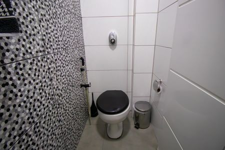 Apartamento à venda com 107m², 3 quartos e 1 vaga Apartamento à venda com 107m², 3 quartos e 1 vagaBanheiro de serviço