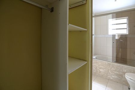 Casa para alugar com 115m², 3 quartos e 2 vagas Casa para alugar com 115m², 3 quartos e 2 vagasCloset da Suíte