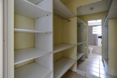 Casa para alugar com 115m², 3 quartos e 2 vagas Casa para alugar com 115m², 3 quartos e 2 vagasCloset da Suíte