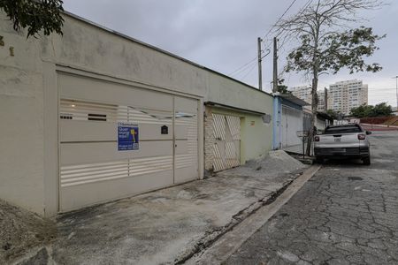 Casa para alugar com 115m², 3 quartos e 2 vagas Casa para alugar com 115m², 3 quartos e 2 vagasFachada