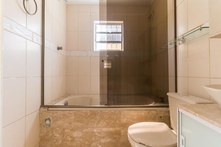 Casa para alugar com 115m², 3 quartos e 2 vagas Casa para alugar com 115m², 3 quartos e 2 vagasBanheiro da Suíte