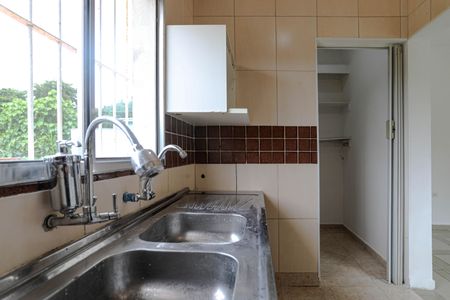 Casa para alugar com 115m², 3 quartos e 2 vagas Casa para alugar com 115m², 3 quartos e 2 vagasCozinha