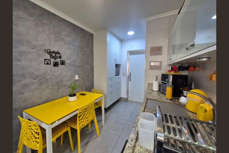 Apartamento à venda com 107m², 1 quarto e 1 vaga Apartamento à venda com 107m², 1 quarto e 1 vagaCozinha