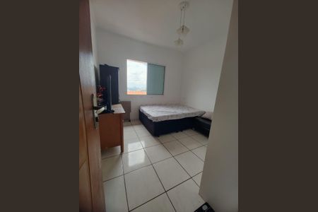 Quarto de casa à venda com 2 quartos, 91m² em Jardim Monte Alegre, Taboão da Serra