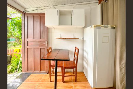 Sala/Cozinha de apartamento para alugar com 1 quarto, 30m² em Ingleses do Rio Vermelho, Florianópolis