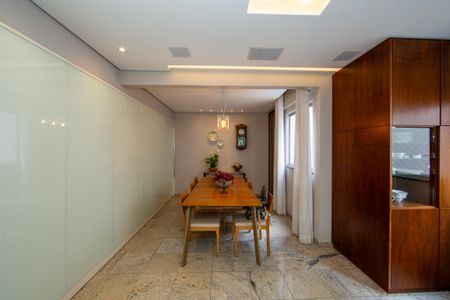 Apartamento à venda com 145m², 4 quartos e 2 vagas Apartamento à venda com 145m², 4 quartos e 2 vagasSALA