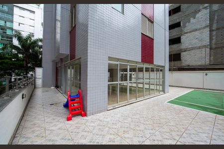 Apartamento à venda com 145m², 4 quartos e 2 vagas Apartamento à venda com 145m², 4 quartos e 2 vagasSALAO DE FESTAS / AREA LIVRE