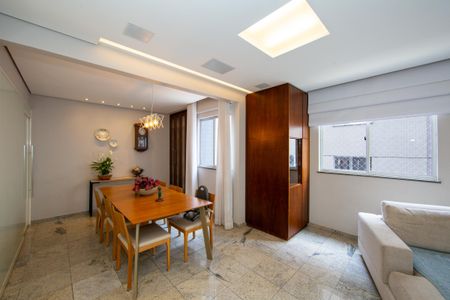 Apartamento à venda com 145m², 4 quartos e 2 vagas Apartamento à venda com 145m², 4 quartos e 2 vagasSALA