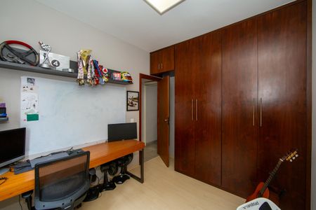 Apartamento à venda com 145m², 4 quartos e 2 vagas Apartamento à venda com 145m², 4 quartos e 2 vagasQUARTO4
