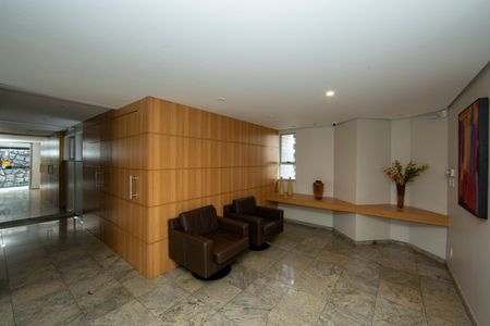 Apartamento à venda com 145m², 4 quartos e 2 vagas Apartamento à venda com 145m², 4 quartos e 2 vagasHALL