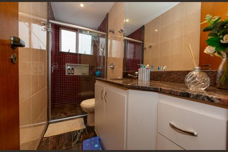 Apartamento à venda com 145m², 4 quartos e 2 vagas Apartamento à venda com 145m², 4 quartos e 2 vagasBANHEIRO2