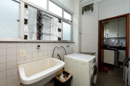 Apartamento à venda com 145m², 4 quartos e 2 vagas Apartamento à venda com 145m², 4 quartos e 2 vagasAREA DE SERVICO