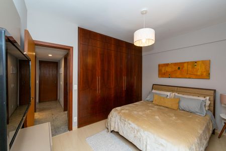 Apartamento à venda com 145m², 4 quartos e 2 vagas Apartamento à venda com 145m², 4 quartos e 2 vagasQUARTO3