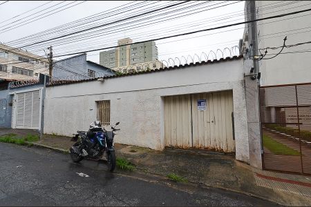 Fachada de casa à venda com 6 quartos, 420m² em Santa Efigênia, Belo Horizonte