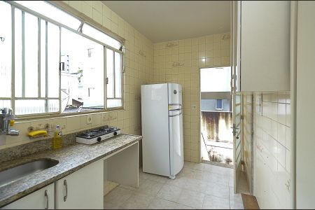 Casa à venda com 420m², 6 quartos e 3 vagasCozinha casa 2