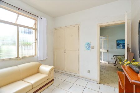 Sala de TV de casa à venda com 6 quartos, 420m² em Santa Efigênia, Belo Horizonte