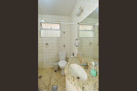 Casa à venda com 420m², 6 quartos e 3 vagasBanheiro