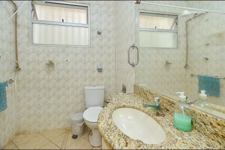 Casa à venda com 420m², 6 quartos e 3 vagasBanheiro