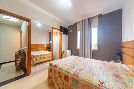 Apartamento à venda com 69m², 2 quartos e 1 vagaQuarto 2