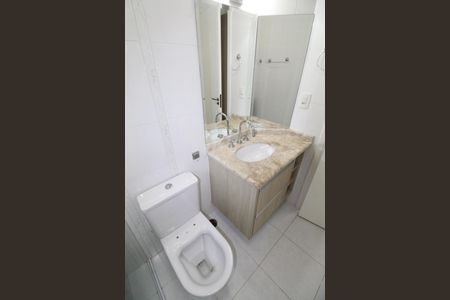 Casa de condomínio para alugar com 239m², 4 quartos e 4 vagasBanheiro da Suíte 3