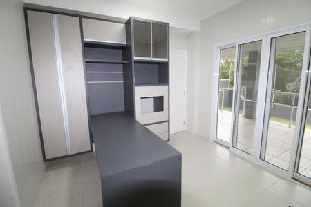 Casa de condomínio para alugar com 239m², 4 quartos e 4 vagasCozinha