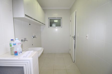 Casa de condomínio para alugar com 239m², 4 quartos e 4 vagasÁrea de Serviço