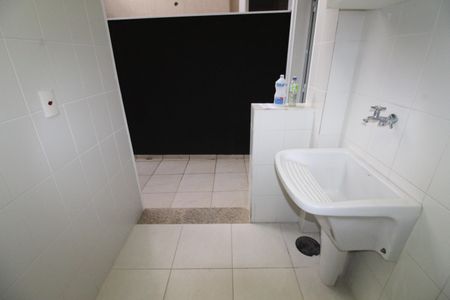 Casa de condomínio para alugar com 239m², 4 quartos e 4 vagasÁrea de Serviço