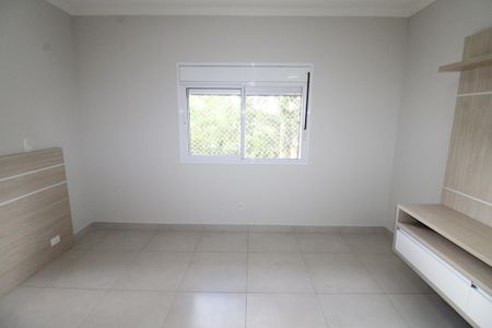 Casa de condomínio para alugar com 239m², 4 quartos e 4 vagasSuíte 2