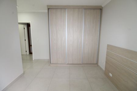 Casa de condomínio para alugar com 239m², 4 quartos e 4 vagasSuíte 3