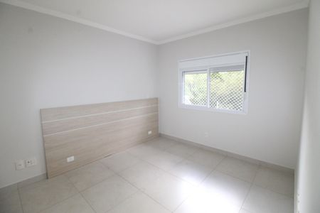 Casa de condomínio para alugar com 239m², 4 quartos e 4 vagasSuíte 3