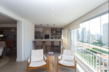 Apartamento à venda com 177m², 3 quartos e 3 vagas Apartamento à venda com 177m², 3 quartos e 3 vagasVaranda Gourmet