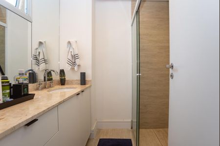 Apartamento à venda com 177m², 3 quartos e 3 vagas Apartamento à venda com 177m², 3 quartos e 3 vagasBanheiro do quarto 1 Suíte