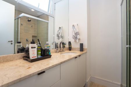 Apartamento à venda com 177m², 3 quartos e 3 vagas Apartamento à venda com 177m², 3 quartos e 3 vagasBanheiro do quarto 1 Suíte