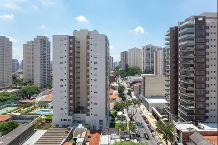 Apartamento à venda com 177m², 3 quartos e 3 vagas Apartamento à venda com 177m², 3 quartos e 3 vagasVista