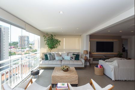 Apartamento à venda com 177m², 3 quartos e 3 vagas Apartamento à venda com 177m², 3 quartos e 3 vagasVaranda Gourmet