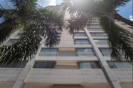 Apartamento à venda com 177m², 3 quartos e 3 vagas Apartamento à venda com 177m², 3 quartos e 3 vagasFachada