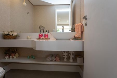 Apartamento à venda com 177m², 3 quartos e 3 vagas Apartamento à venda com 177m², 3 quartos e 3 vagasLavabo