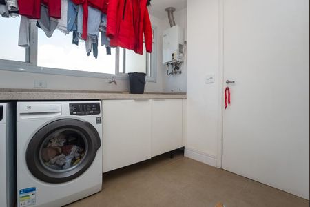 Apartamento à venda com 177m², 3 quartos e 3 vagas Apartamento à venda com 177m², 3 quartos e 3 vagasÁrea de Serviço