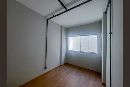 Casa à venda com 271m², 5 quartos e 3 vagas Casa à venda com 271m², 5 quartos e 3 vagasQuarto 1