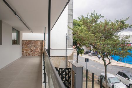 Casa à venda com 271m², 5 quartos e 3 vagas Casa à venda com 271m², 5 quartos e 3 vagasÁrea externa