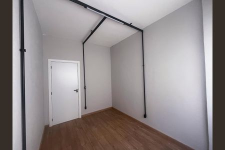 Casa à venda com 271m², 5 quartos e 3 vagas Casa à venda com 271m², 5 quartos e 3 vagasQuarto 1