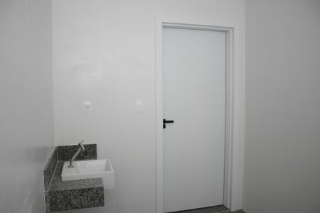 Casa à venda com 271m², 5 quartos e 3 vagas Casa à venda com 271m², 5 quartos e 3 vagasBanheiro 1